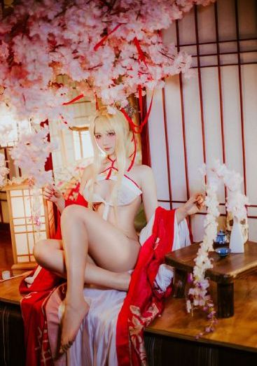 日本白嫩翘臀少妇啪啪图片_剧情片高清完整版播放