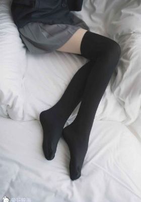 黑丝袜肉丝高潮午夜在线_720在线观看