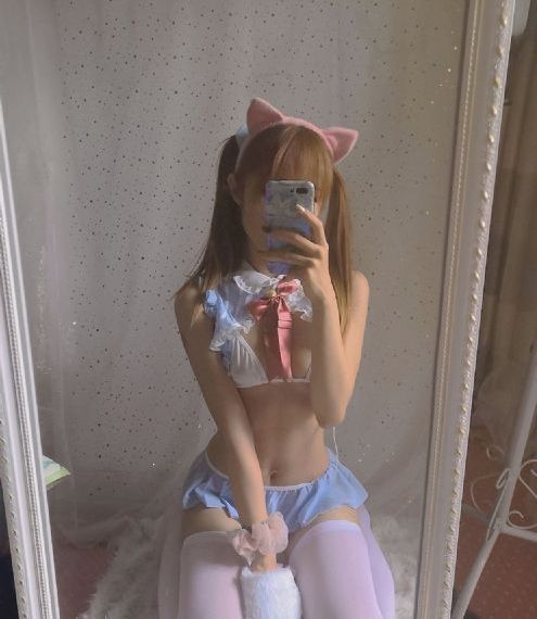 紧身裙女教师中文字幕_HD免费观看电视剧
