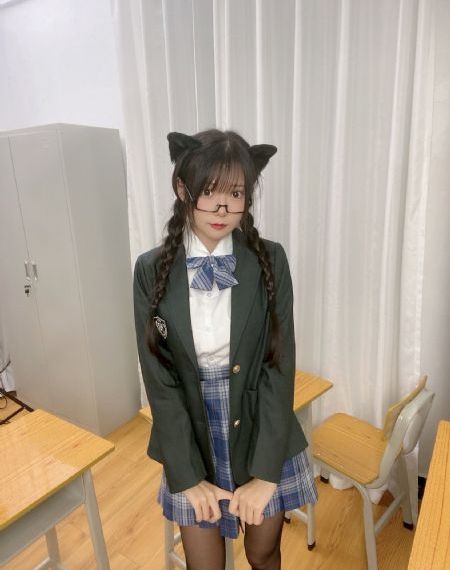 瑞士少妇丰满毛多毛片久_高清电影全集观看