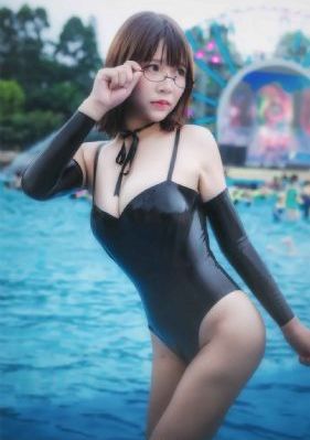隔着肉色丝袜进入AV_神马电影免费观看